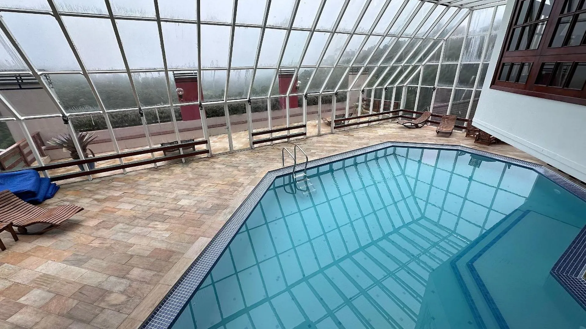 Quatre Saison 308 Hotel Campos do Jordao 0*,