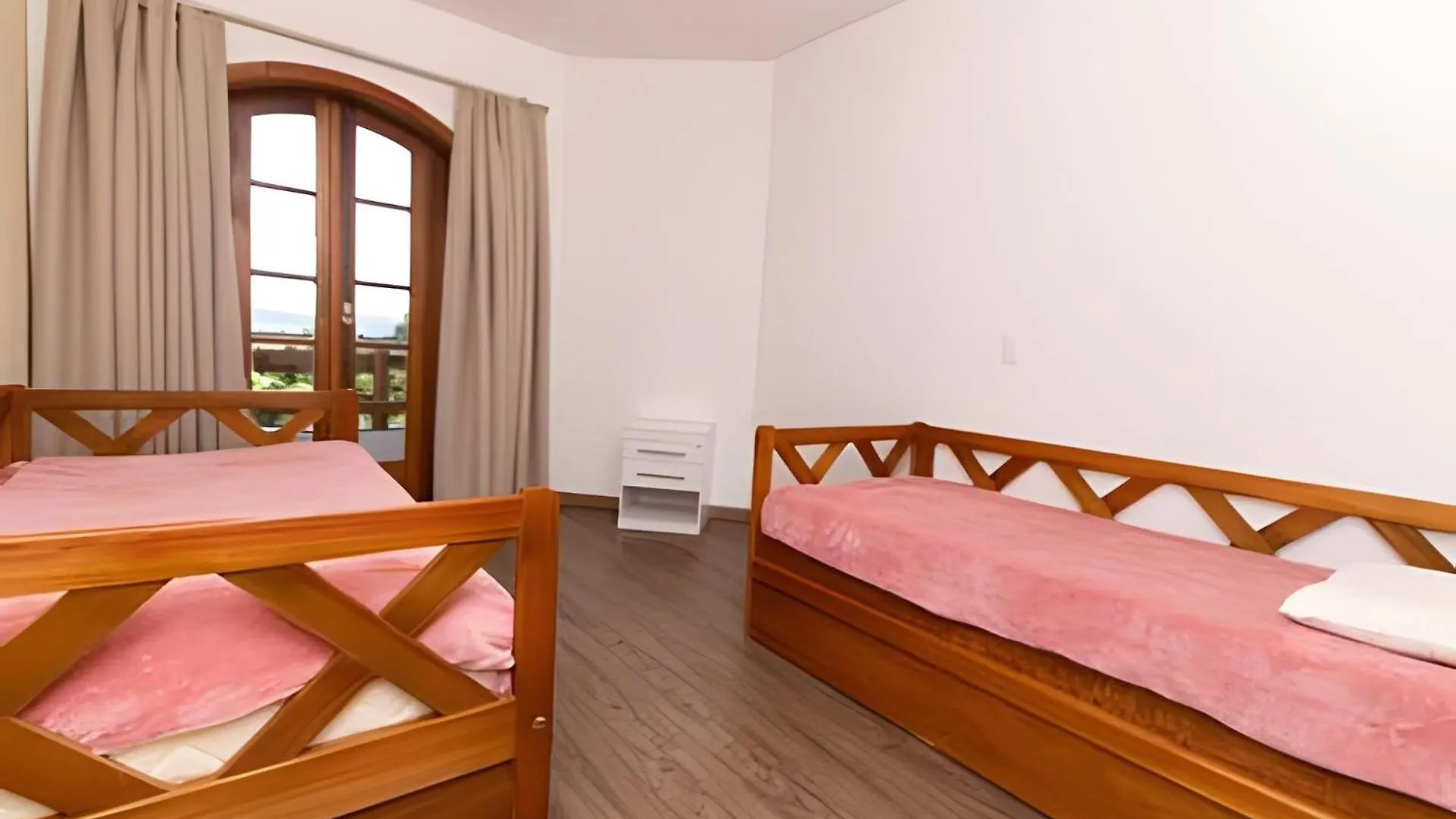 Quatre Saison 308 Hotel Campos do Jordao 0*,  Brazil